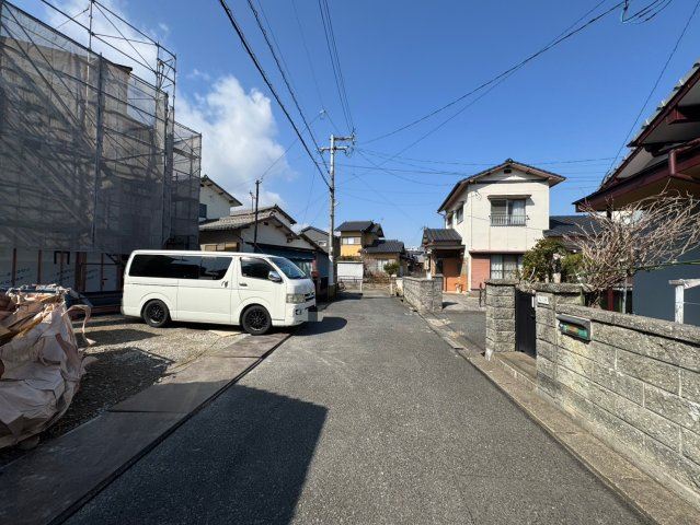 Adobleーアドブルー小倉南区朽網東1丁目1期　【小倉南区　新築戸建て】の前面道路含む現地写真|現地撮影　2026,2,19　Adobleーアドブルー小倉南区朽網東1丁目1期　【小倉南区　新築戸建て】