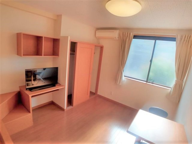 【居間・リビング】 | レオパレスドイシャンⅠ | 設備・仕様は号室により異なる為、現況を優先致します。