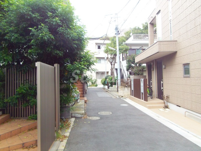 ヴィーブルＪのその他共用部分|物件前の通りです！！