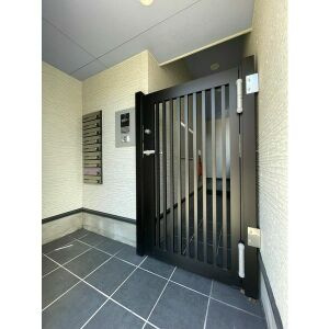 リヴェール東味鋺(リヴェールヒガシアジマ)のエントランス