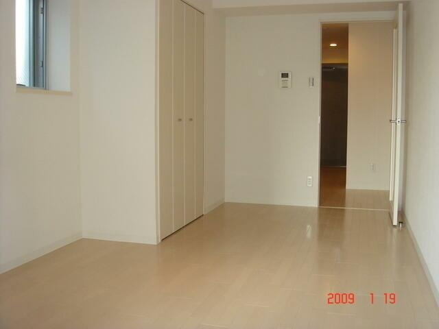 森下ツインキャッスルＮ棟の居間・リビング|同建物別部屋参考写真