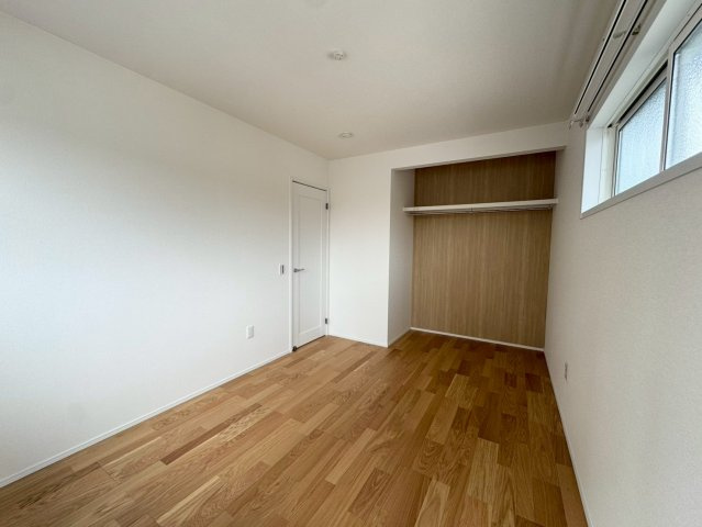 ーSUN COURT－サンコートー小倉南区朽網西1丁目　【小倉南区　新築戸建て】の洋室|2階7帖洋室はオープンクローク完備♪　【小倉南区　新築戸建て】