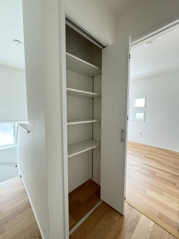 ーSUN COURT－サンコートー小倉南区朽網西1丁目　【小倉南区　新築戸建て】の収納|２階通路にも便利な収納があります♪【小倉南区　新築戸建て】