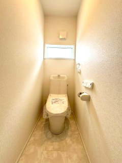 ーSUN COURT－サンコートー小倉南区朽網西1丁目　【小倉南区　新築戸建て】のトイレ|2階にもトイレ完備♪　【小倉南区　新築戸建て】