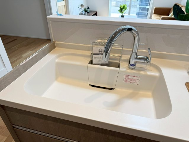 ーSUN COURT－サンコートー小倉南区朽網西1丁目　【小倉南区　新築戸建て】のキッチン|節水のハンズフリー水栓♪【小倉南区　新築戸建て】