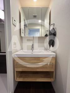 LUMINOUS放出の独立洗面台|LUMINOUS放出　独立洗面台