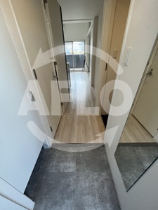 LUMINOUS放出の玄関|LUMINOUS放出　玄関