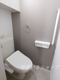 安芸高田市吉田町常友のアパートのトイレ|シャワートイレ