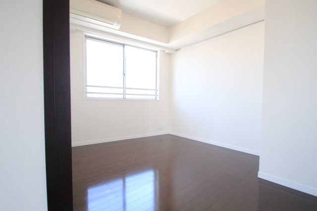 エアコン付きの洋室です！