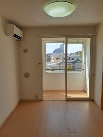 トレフル　Ｅの居間・リビング