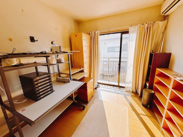 【中古戸建】前橋市総社町桜が丘の洋室|■2階洋室｜子供部屋のメリットは「自立心を養うことができる」「自分で整理整頓できるようになる」そして、お子様が成長した際には「プライバシーを確保できる」といい事だらけ♪