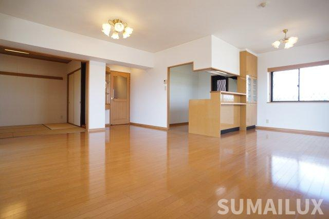 シティライフ西原の居間・リビング