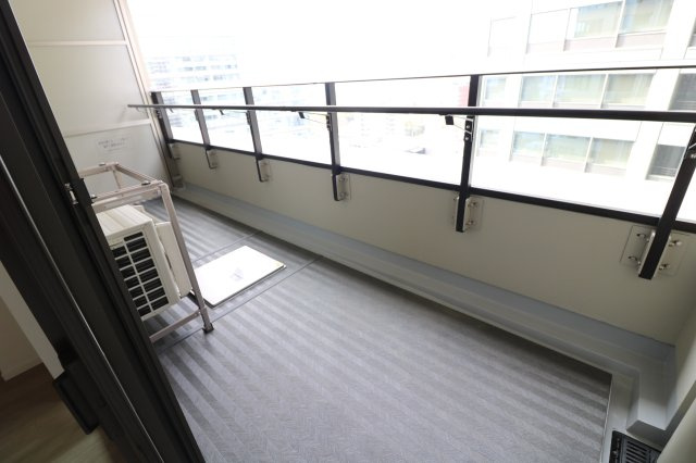 【バルコニー】