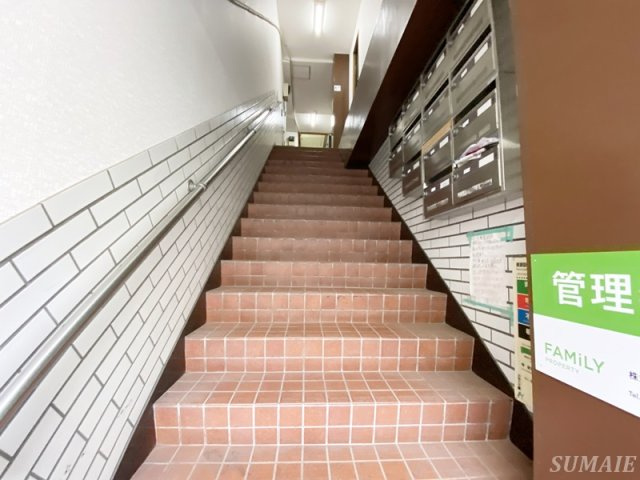 横尾ビルのその他共用部分|共用階段です☆