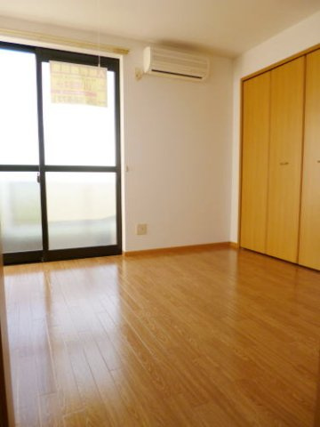 リス・カルティエの居間・リビング