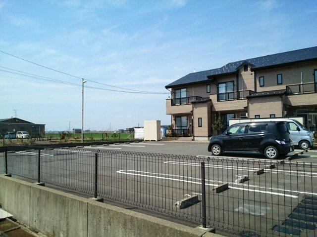 リス・カルティエの駐車場