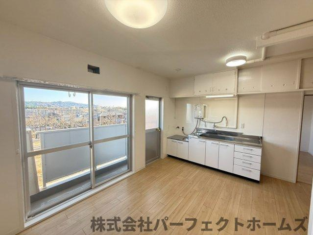 【居間・リビング】の画像