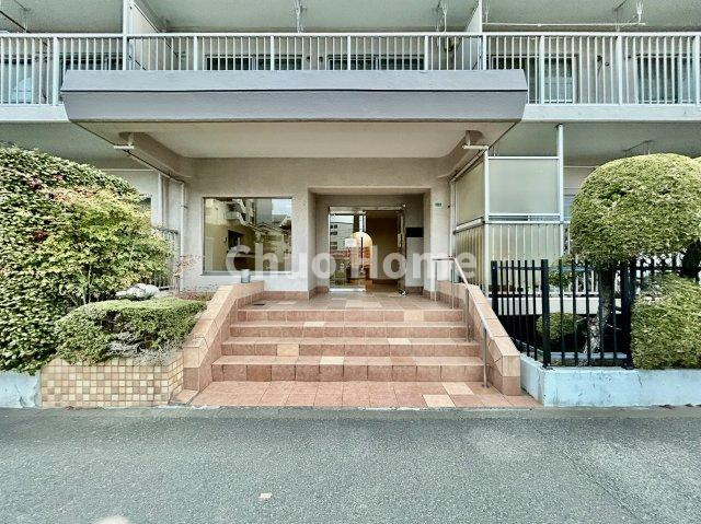 ヴェラハイツ葛西のエントランス|【エントランス】マンションのエントランスは、その物件の印象を決める、顔とも言える場所です。毎日通る場所ですからきれいなのが一番です。