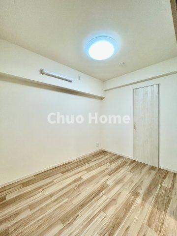 ヴェラハイツ葛西の子供部屋|【子供部屋】お子様を持つ家庭の約6割が「家族や子どものため」に購入を希望。入学後の転校を避け、広い空間でのびのび育てたいなどの親心が、家探しのきっかけになっているようです。