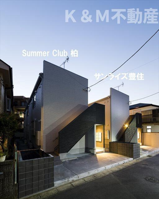 Ｓｕｍｍｅｒ　Ｃｌｕｂ　柏のロビー|建物の内部です