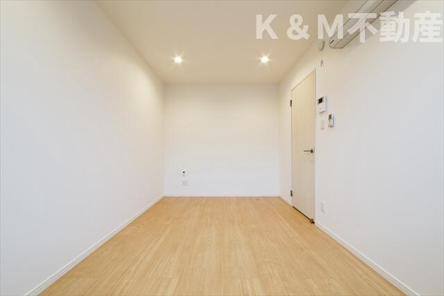 Ｓｕｍｍｅｒ　Ｃｌｕｂ　柏の内装|こちらのリビングで趣味の時間をお楽しみください