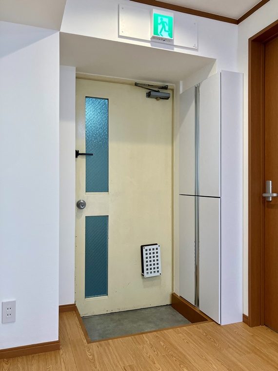 齋藤ビルの玄関