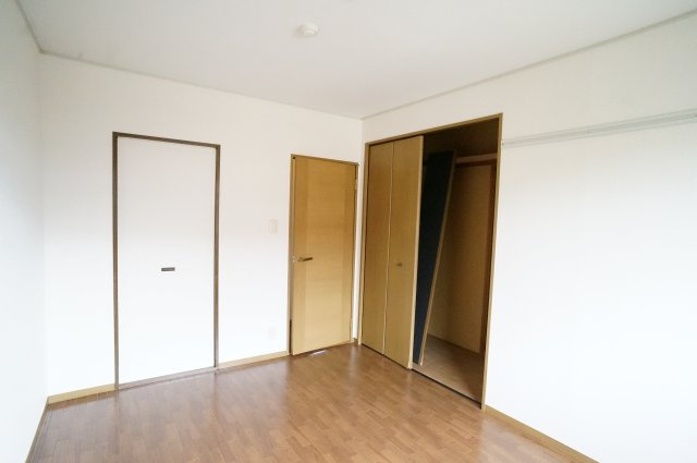 グランシャリオの洋室