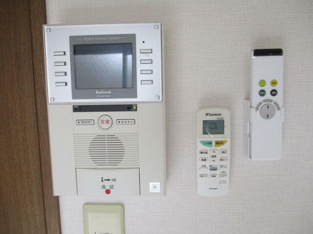 インターホン室内機