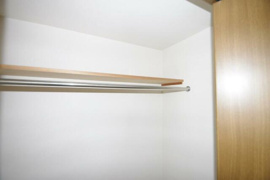 収納内ハンガーパイプ