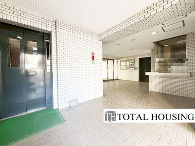 【エントランス】 | フローラル南27条 | 管理体制良好。
清潔感溢れる共用部分です。