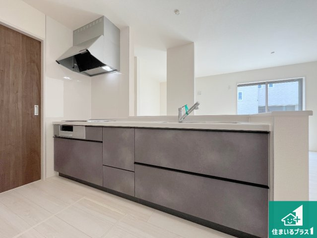 姫路市田寺　第4期　新築一戸建ての前面道路含む現地写真|周辺は落ち着いた街並みの住宅地！子育てがしやすい住環境です！まだ未完成ですが、現地でしかわからない事もございます。是非一度ご覧ください。