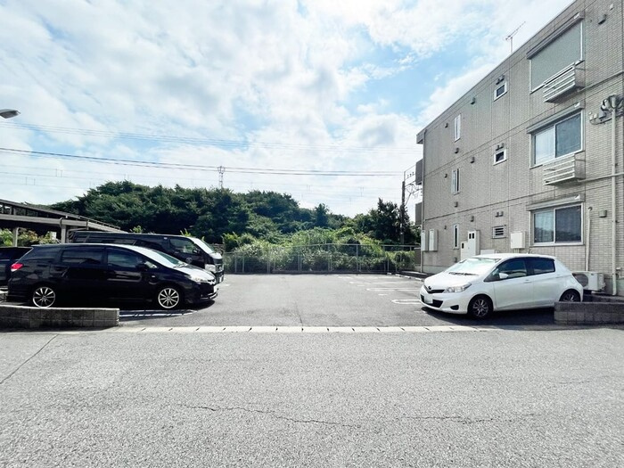 Sejour BoWの駐車場