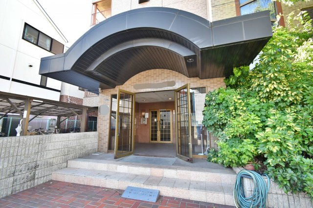 スターマンションのエントランス