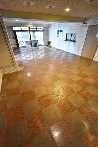 スターマンションのロビー