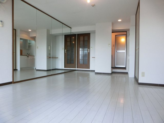 スターマンションの居間・リビング