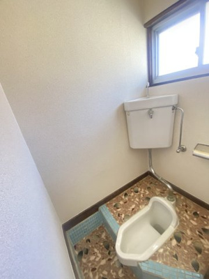 【トイレ】 | 常澄貸家 | 和式から洋式に変更します