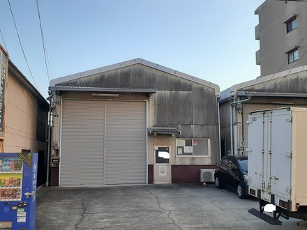 三郷町中井田10工場Aの外観