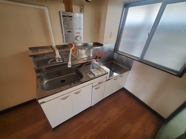 高橋コーポのキッチン|使いやすいキッチンです