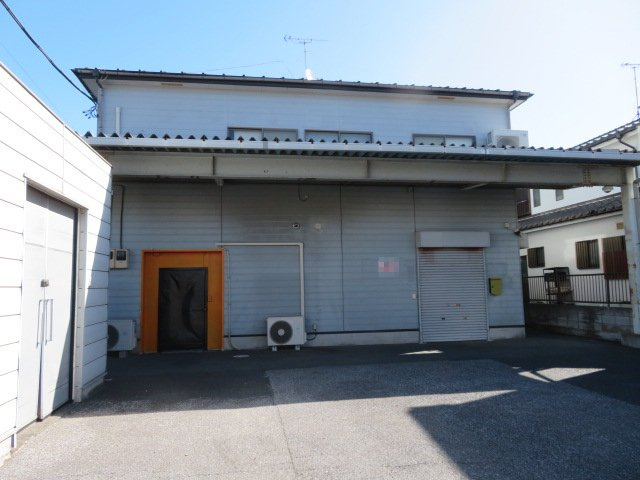 越谷市東大沢４丁目の倉庫の外観