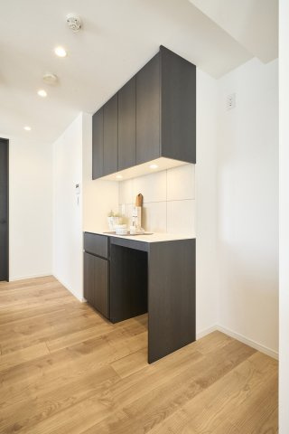 アデニウム大森山王のキッチン|アデニウム大森山王：キッチンにはカップボードも付いております！