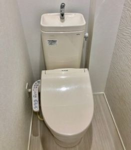 アーバンレジスのトイレ|温水洗浄機能付トイレ（同一仕様写真）