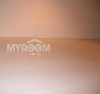 アーバンレジスの寝室|寝室としてお使いになれる大型ロフトです☆（同一仕様写真）