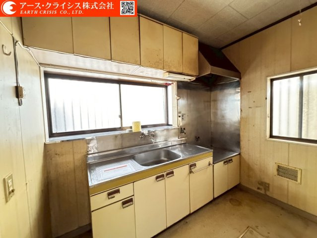 【キッチン】 | 流山市東深井 | 毎日の料理が楽しくなる、使い勝手の良いキッチンスペース。作業動線がスムーズで、調理から配膳まで効率よく行えます。収納も確保されており、キッチン周りをすっきり保てるのも嬉しいポイント。