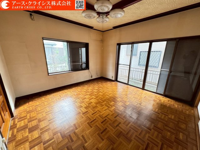 【居間・リビング】 | 流山市東深井 | 家具配置の自由度が高いシンプルな洋室設計。ライフスタイルに合わせて柔軟に使えます。