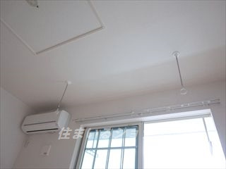 グレイス亀山の設備|室内物干しとエアコン