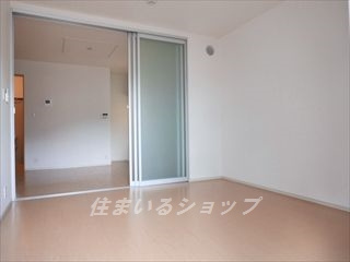 グレイス亀山の居間・リビング