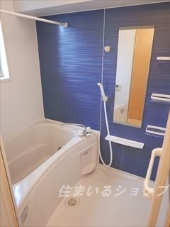 グレイス亀山の浴室|追い焚き・浴室暖房乾燥機・窓あり