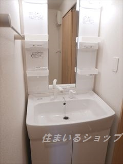 グレイス亀山の洗面所|シャンプードレッサー