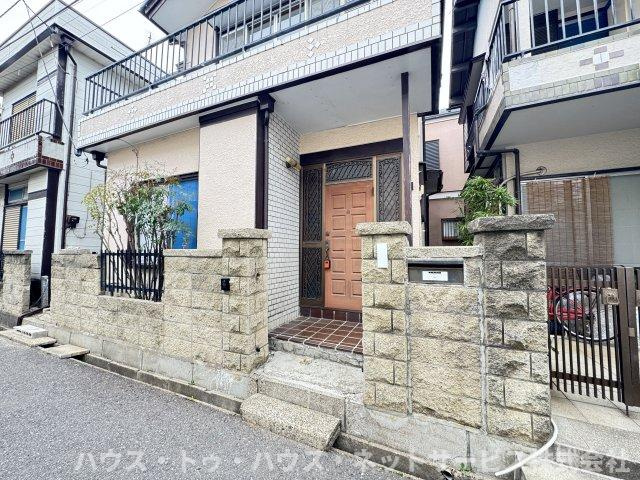 北松戸戸建のエントランス