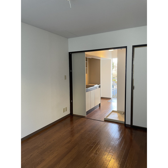 ファミールつつじヶ丘の居間・リビング|ゆったり過ごせるリビングです